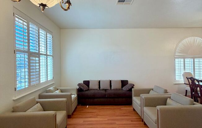 4 beds, 2.5 baths, $2,350