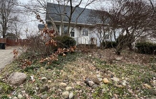 908 Kennebec Ave Akron Oh 44305