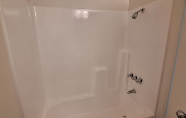 1 bed, 1 bath, 691 sqft, $2,125, Unit 475A