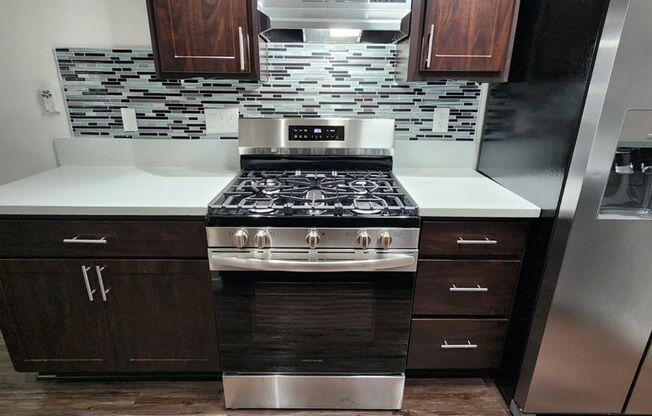 3 beds, 1.5 baths, 1,458 sqft, $3,395, Unit 239