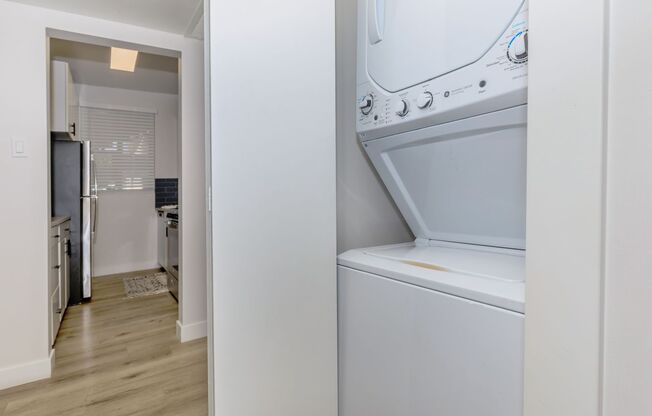 1 bed, 1 bath, 700 sqft, $1,500, Unit B217