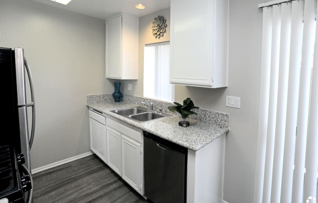 Kitchen Counters at Canyon Club Apartments, California 91786