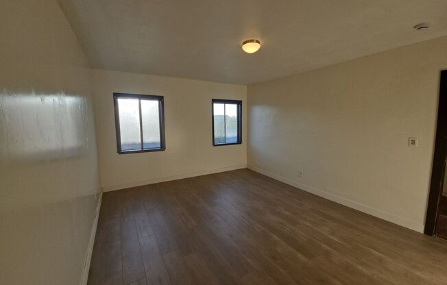 2 beds, 1 bath, 1,200 sqft, $3,052