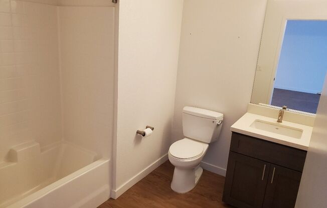 ******1836 Columbia Street