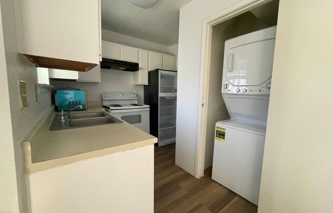 1 bed, 1 bath, 564 sqft, $995, Unit 144