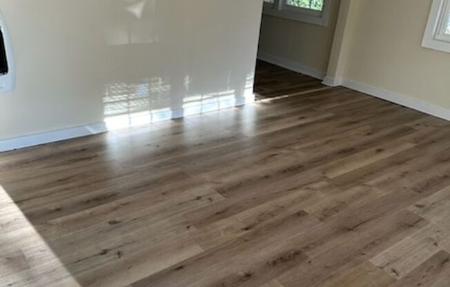 Coming Soon! 2 Bedroom 1 Bath Home! No Security Deposit!!Apply now!!!
