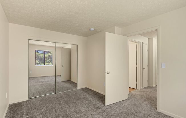 2 beds, 1 bath, $1,055