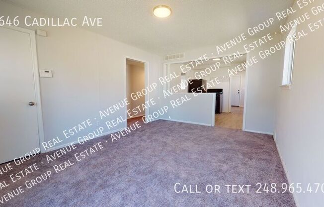 8646 CADILLAC AVE