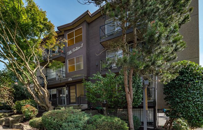 407 LIVE IN THE HEART OF THE GREENWOOD RETAIL CORE, WALK TO EVERYTHING!