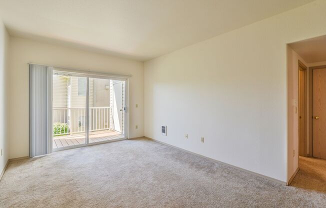 2 beds, 1 bath, 1,024 sqft, $1,635, Unit 824-21