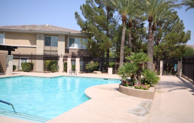 Close to shopping and easy access to Freeway!!!