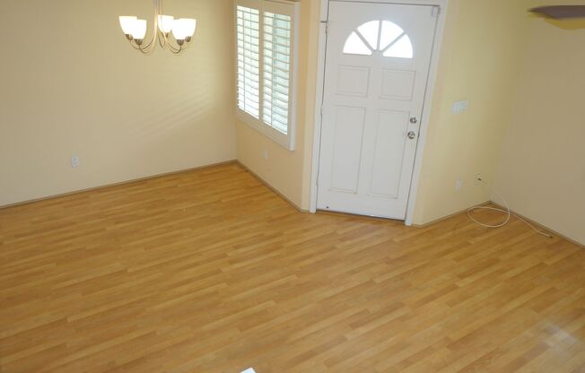 Wonderful 3 BD/2.5 BA Townhouse in Ewa Beach!!!