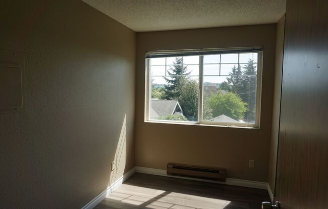3 beds, 2 baths, 643 sqft, $2,450, Unit A303