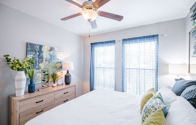 1 bed, 1 bath, 781 sqft, $1,104