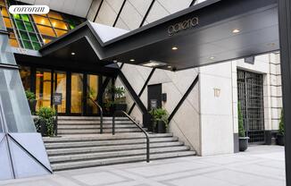 117 E 57 ST