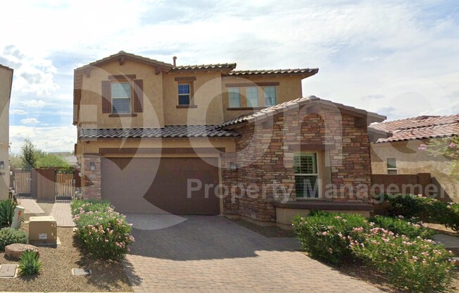 3253 E LOUISE DR