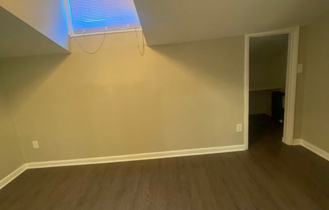 1 bed, 1 bath, 750 sqft, $1,200, Unit 5