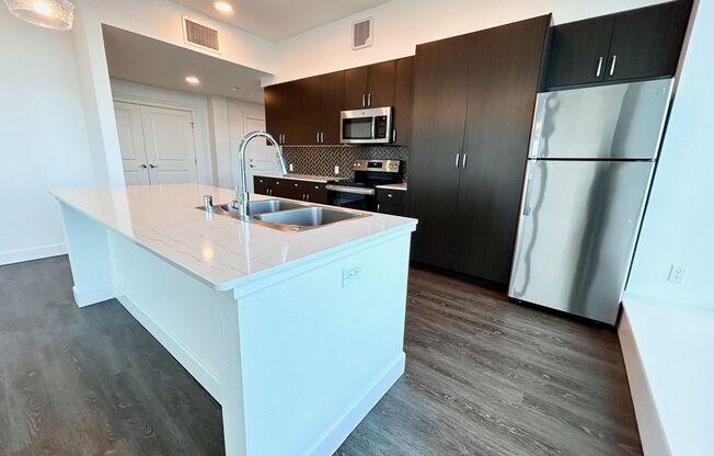 2 beds, 2 baths, 1,334 sqft, $4,950, Unit 410-907