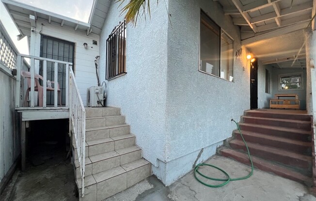 4317 WINCHESTER AVE