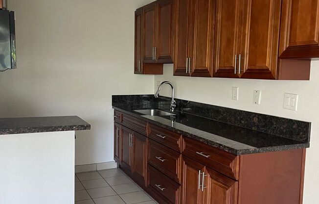 1 bed, 1 bath, $2,025, Unit 55-07