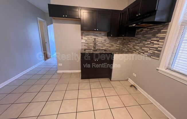 8336 S KINGSTON