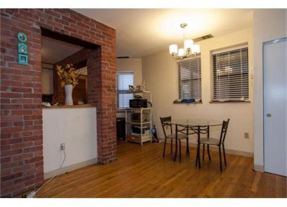95 Gainsborough St 102