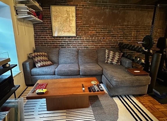 120 Commercial St Apt 4-2