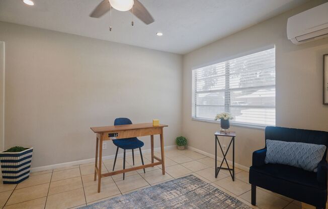 1 bed, 1 bath, 525 sqft, $1,199, Unit 2040-4