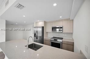 1 bed, 1 bath, 682 sqft, $2,398, Unit 401