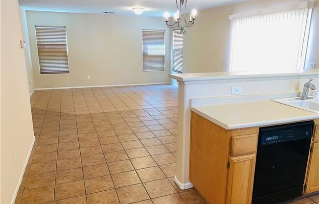 **$250 off 1st MONTH** 7229 American Pride St Las Vegas, NV 89148