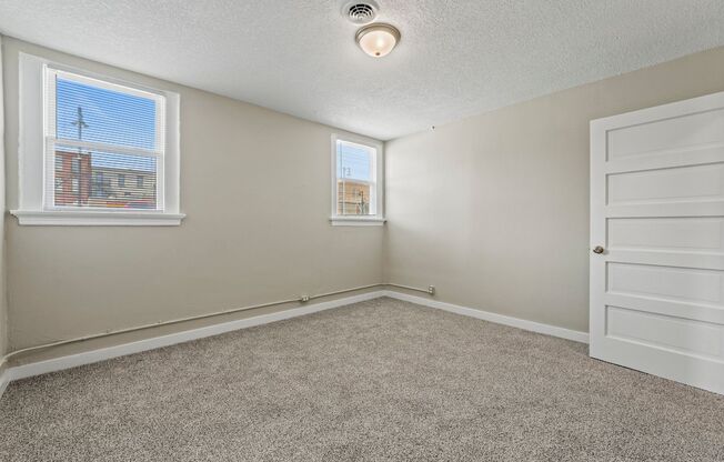 2 beds, 1 bath, $1,000