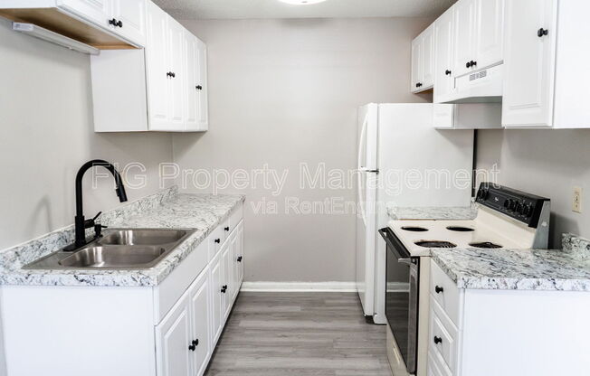 127 HILLCREST DR