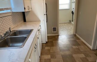 1 bed, 1 bath, $895