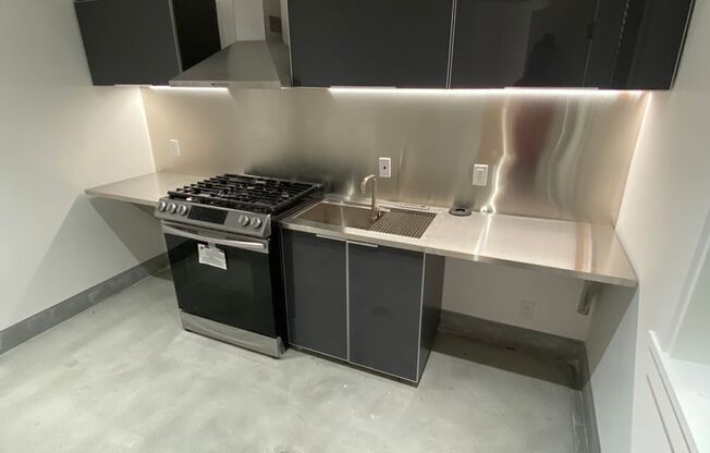 Studio, 1 bath, 87 sqft, $1,600, Unit #201