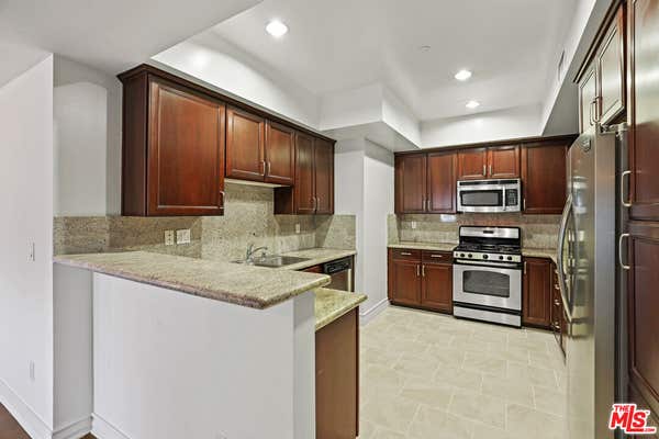 1212 MCCLELLAN DR