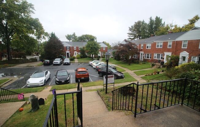 3 WINTHROP CT