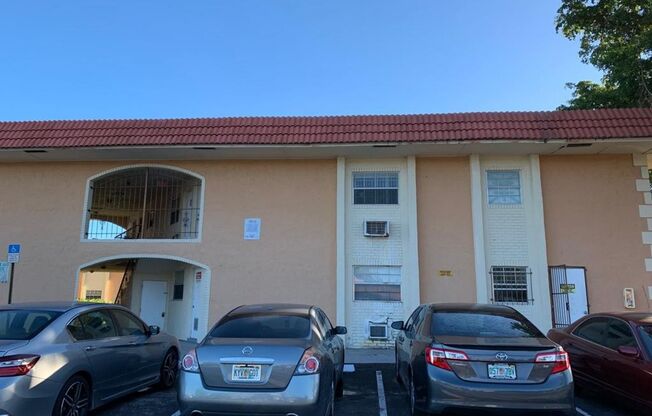 Studio, 1 bath, 403 sqft, $1,300, Unit 978 #20