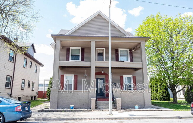 611 N Main St