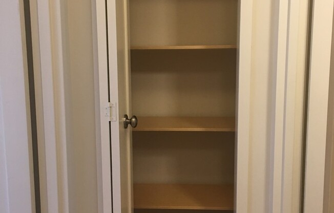 1 bed, 1 bath, 720 sqft, $3,900, Unit 0430