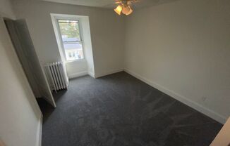 2 beds, 1 bath, $1,350, Unit Unit 4