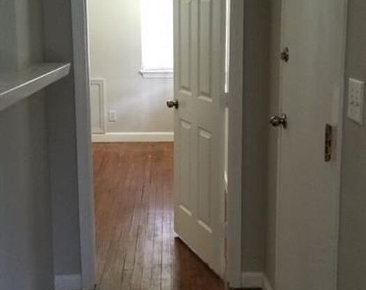 3 beds, 2 baths, $1,200