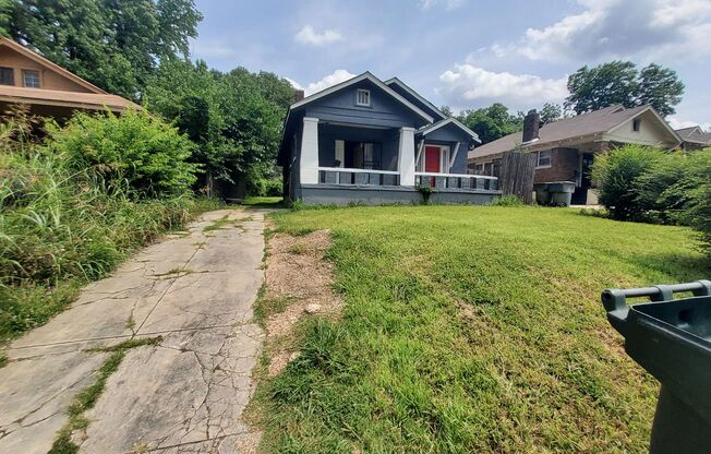 522-524 E Gage Ave