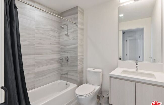 2 beds, 2 baths, 1,300 sqft, $4,300, Unit 1001
