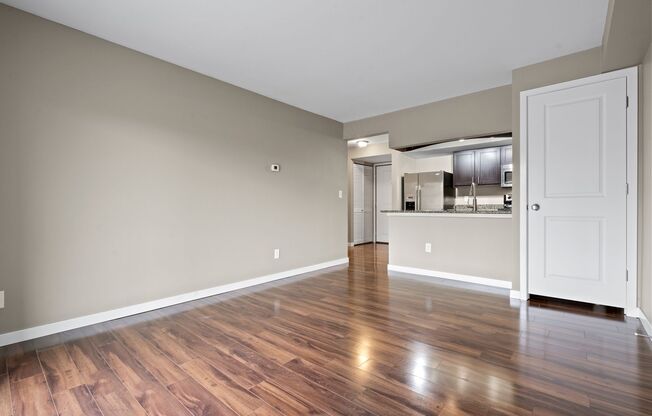 1000 Oakcrest Street - Oakcrest Investments 207 - 312