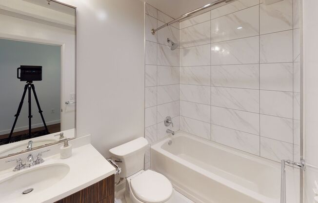 Studio, 1 bath, 616 sqft, $1,914.17, Unit L25