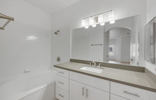 3 beds, 2 baths, $1,700, Unit # 2061