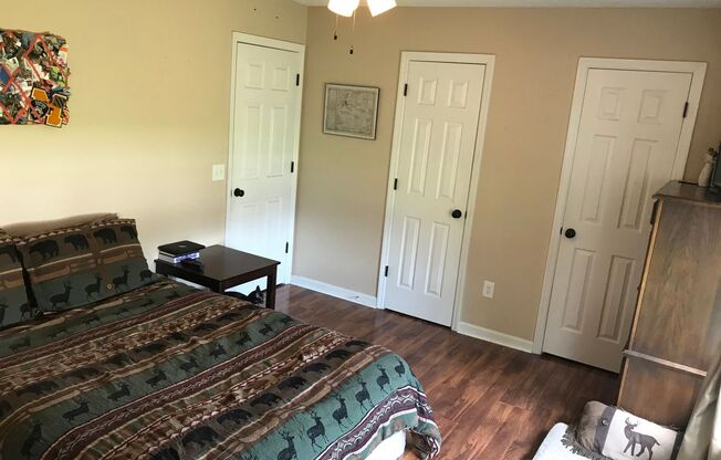 999 RIDGELAND DR