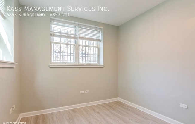 6853 S RIDGELAND