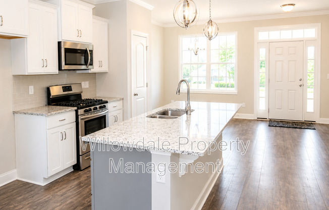 904 LAUREL GATE DR