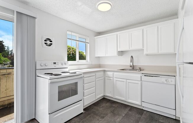 2 beds, 1 bath, 794 sqft, $1,395, Unit 3